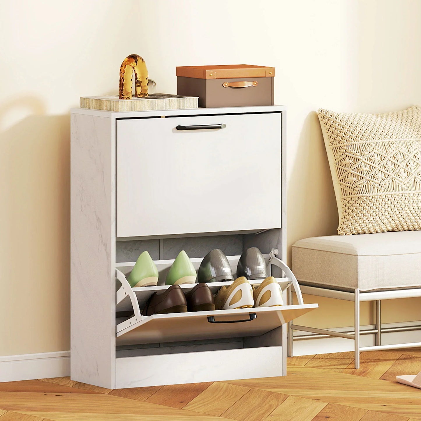 HOMCOM schmaler Schuhschrank mit 2 Hochglanz‑Klapp­türen, verstellbaren Einlegeböden, Marmor‑Design, für bis zu 8 Paar – Weiß (60 x 24 x 80 cm)