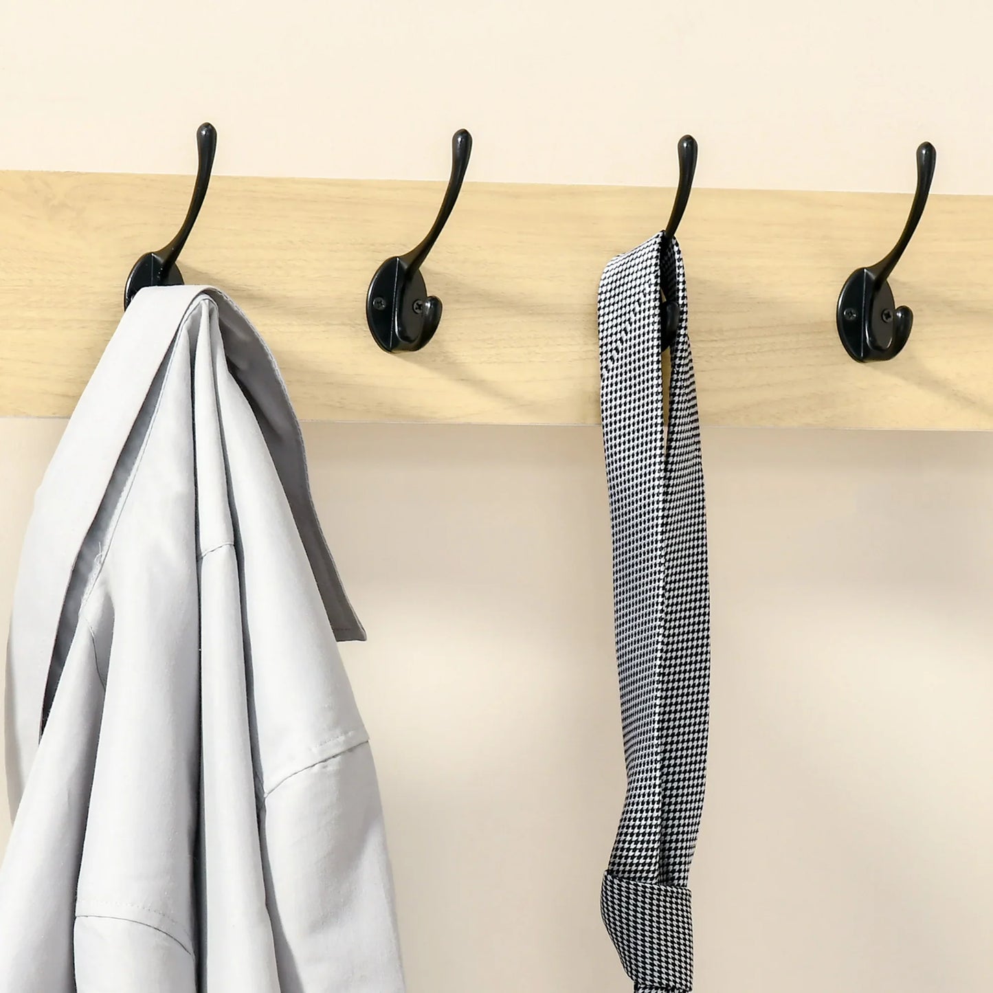 HOMCOM Garderobenständer mit Bank und Metall Schuhregal mit 3 Regalen und 4 Haken zum Aufhängen von Kleidung für Flur/Diele 60x40x175 cm Schwarz und Natur