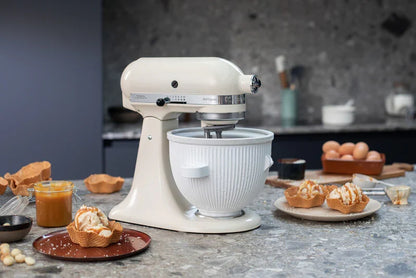 KitchenAid 4,8 L 5KSM175 Artisan Küchenmaschine Breadlover mit Messerschmidt Getreidemühlenvorsatz + Brotbackschüssel