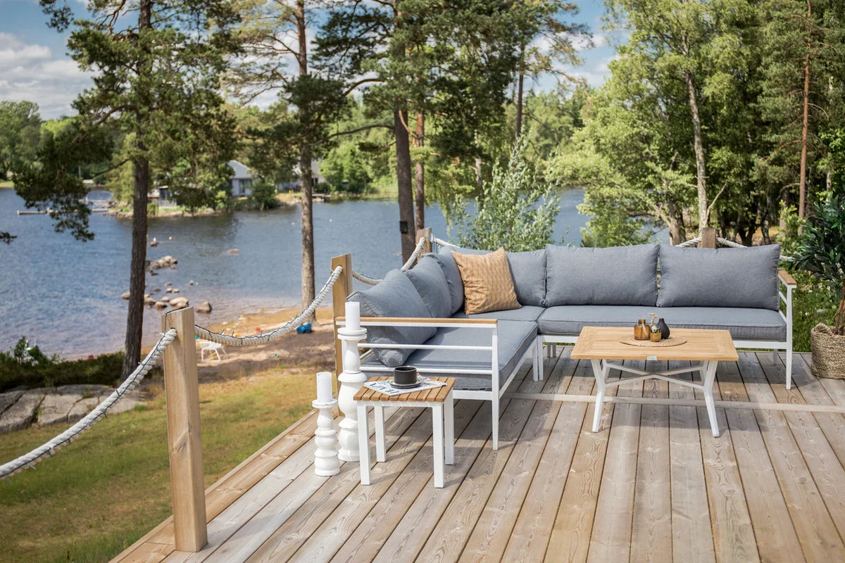 Lounge Set Puerto – aus Metall mit Teakholz-Details, inkl. Kissen