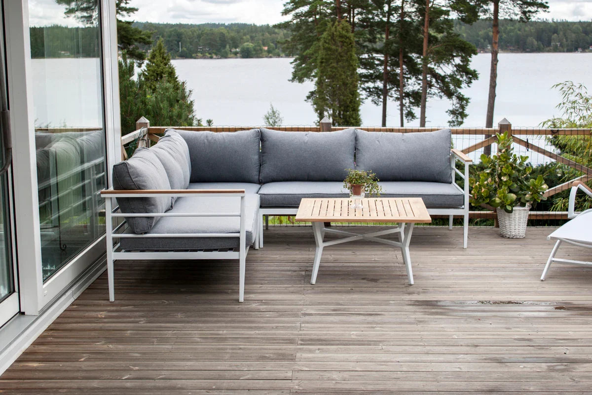 Lounge Set Puerto – aus Metall mit Teakholz-Details, inkl. Kissen