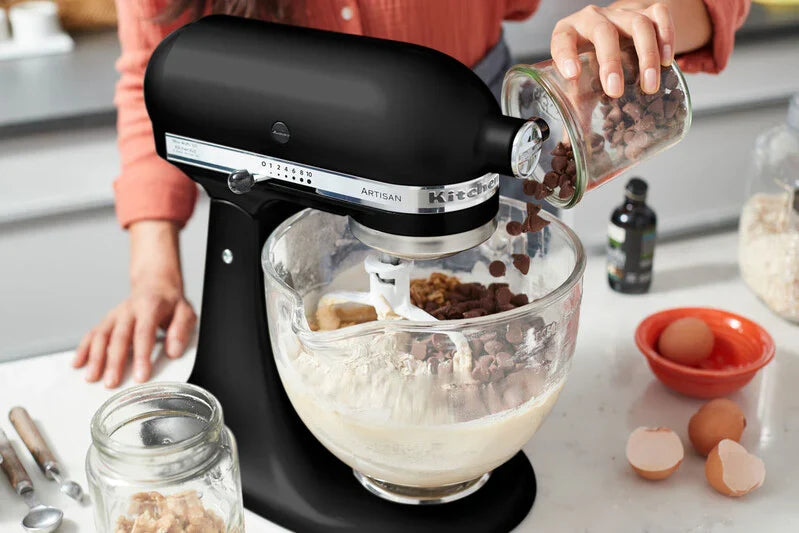 KitchenAid 4,8 L 5KSM175 Artisan Küchenmaschine Meatlover mit Ganzmetall- Fleischwolf und Spritzgebäckvorsatz